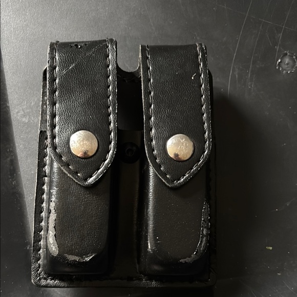 Black Leather Double Pouch - Picture 1 of 3